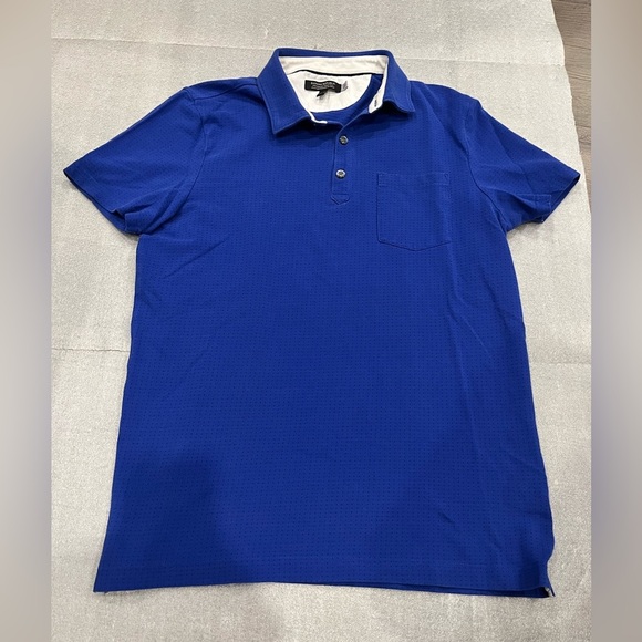 ❤️2/$30❤️[M]Banana Republic Performance Pique Polo SS Shirt Royal Blue mini dots - Picture 1 of 5